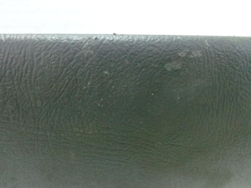 1999 - 2006 Chevrolet Silverado Tahoe Suburban Glove Box Door Assembly