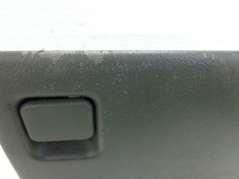 1999 - 2006 Chevrolet Silverado Tahoe Suburban Glove Box Door Assembly