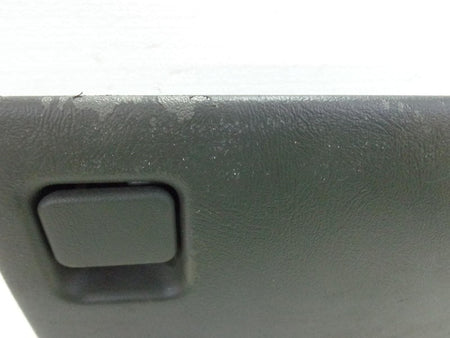 1999 - 2006 Chevrolet Silverado Tahoe Suburban Glove Box Door Assembly