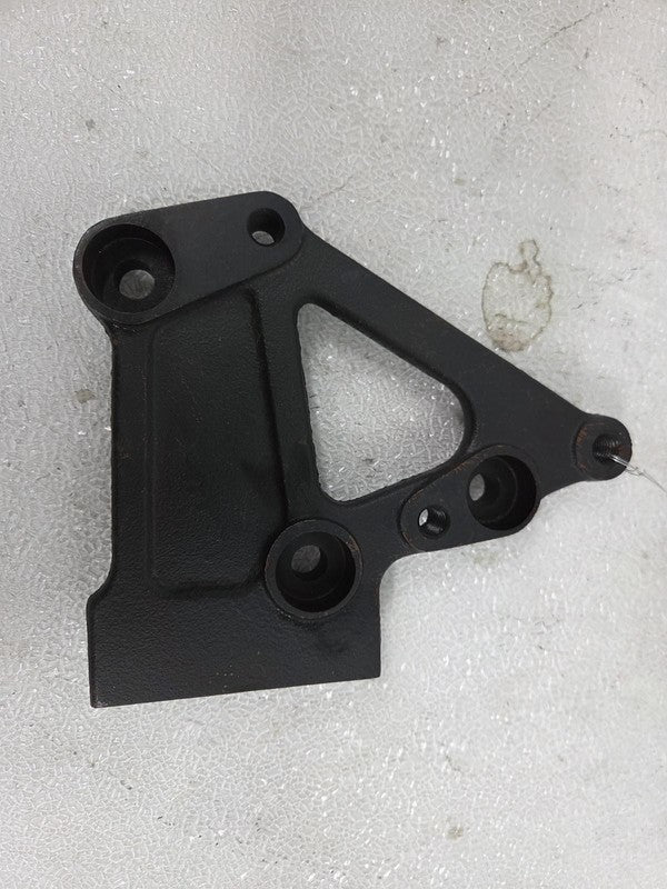 1984 AMC Eagle Steering Gear Box Mounting Bracket OEM 3235665