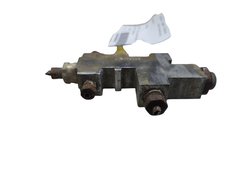 87 - 96 Jeep Cherokee Brake Proportioning Valve OEM XJ