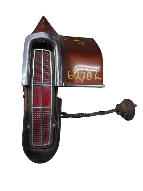 71 - 72 Chevrolet Monte Carlo Tail Light Assembly Taillight Driver Sid