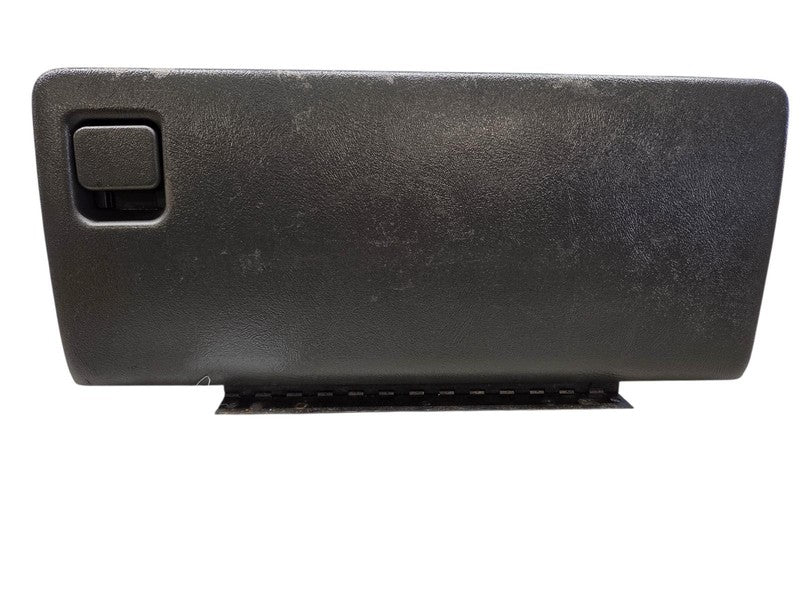 1999 - 2006 Chevrolet Silverado Tahoe Suburban Glove Box Door Assembly