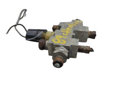 87 - 96 Jeep Cherokee Brake Proportioning Valve OEM XJ