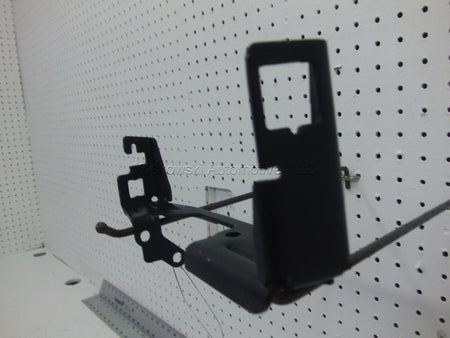 1995 DODGE DAKOTA 3.9 L Throttle Cable Mount Bracket