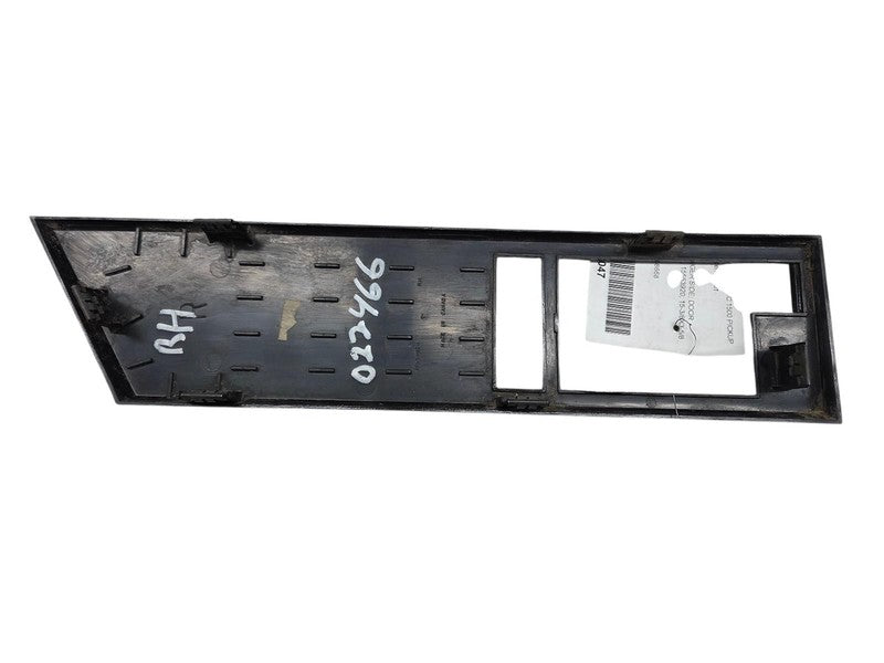 88 - 94 Chevrolet C1500 Door Handel Bezel Black Textured OEM 15553920 