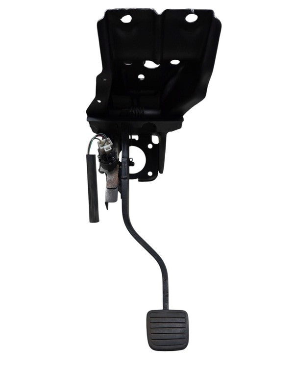 2001 Isuzu Rodeo Brake Pedal Assembly - Manual Transmission OEM