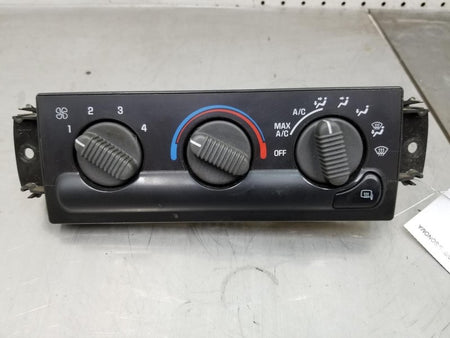 99 - 04 Chevrolet S10 Dash Heater Control w/AC GMC Sonoma 16250565 150