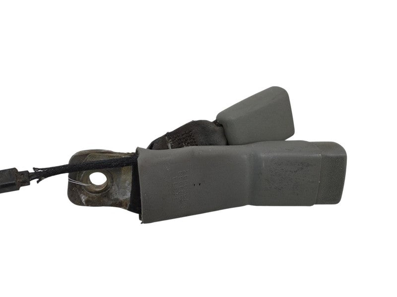 98 - 03 Chevrolet S10 Center Seat Belt Buckle Assembly 60/40 Gray GMC 