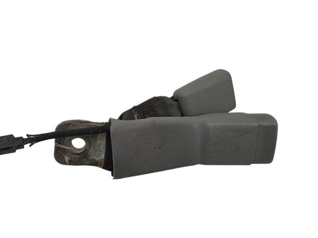 98 - 03 Chevrolet S10 Center Seat Belt Buckle Assembly 60/40 Gray GMC 