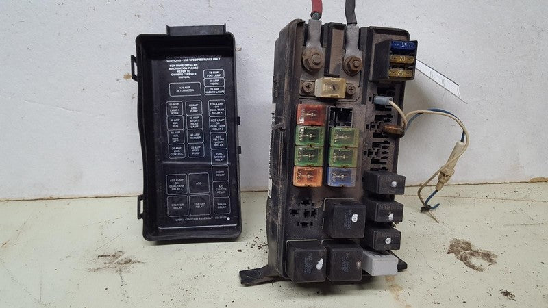 1997 Dodge Ram 2500 Engine Fuse Box OEM 5.9 L GAS Automatic