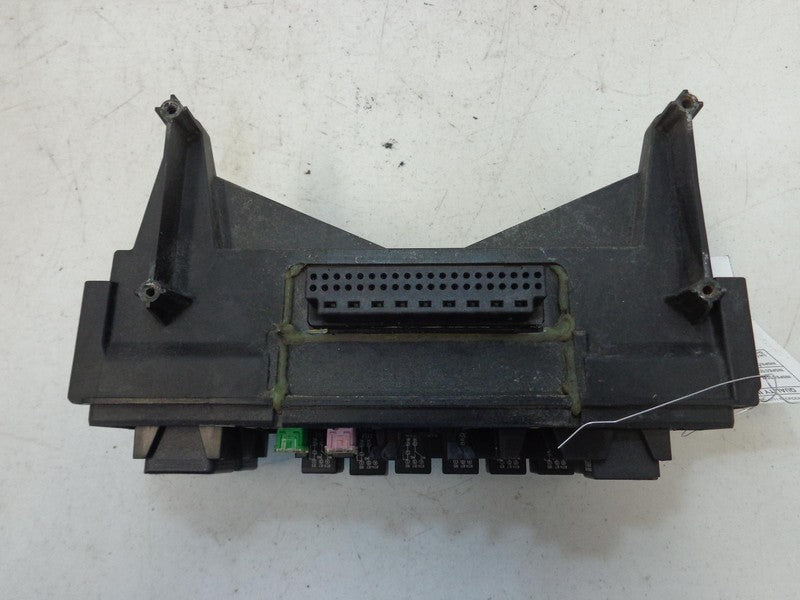 04 - 06 Dodge Durango Engine Fuse Box 04692013AB