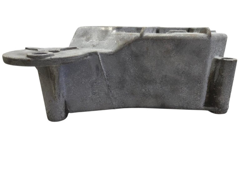 1990-95 Chevrolet Astro G10-30 GMC 4.3L V6 used power steering bracket