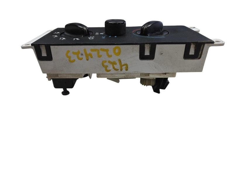 94 - 97 Dodge Ram 1500 Dash Heater Control w/ AC 55037030