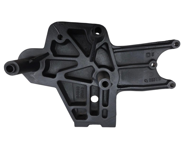2001 Chrysler PT Cruiser Right Engine Mount Bracket 04668521AD