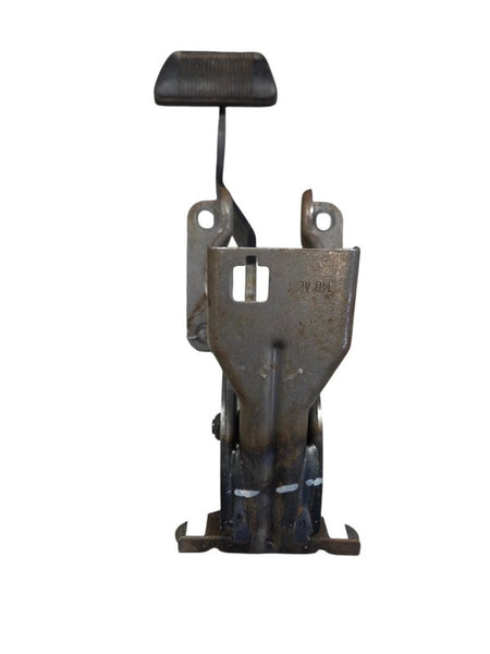 1999 - 2004 Jeep Grand Cherokoee Brake Pedal Assembly OEM 52128152