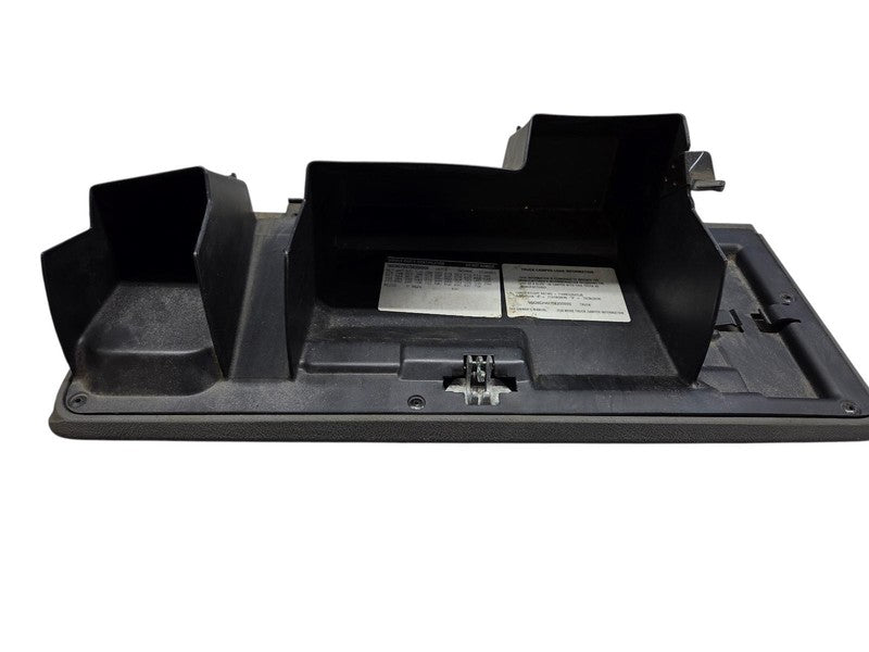1999 - 2006 Chevrolet Silverado Tahoe Suburban Glove Box Door Assembly