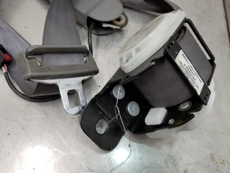 05 - 07 Dodge Caravan Seat Belt Retractor Right Front Passenger Side G