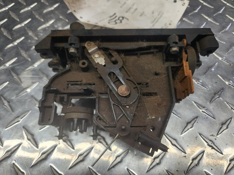 90 - 96 Oldmobile Cutlass Ciera Dash Heater Control w/AC 16194103
