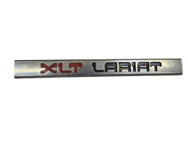 87-91 Ford F-150 F-250 F-350 XLT LARIAT Fender Emblem E7TB-16702-DA OE