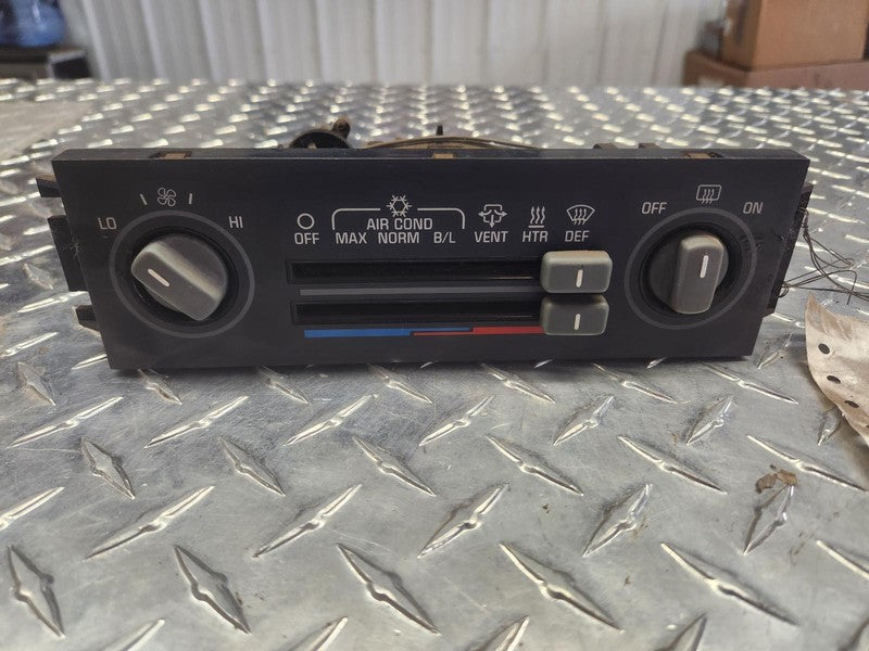 Dash Heater Control fits Pontiac Bonneville w/AC W/Rear Def 16047472