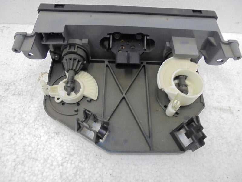 00 - 02 Saturn SC Dash Heater Control OEM 21031429 w/AC