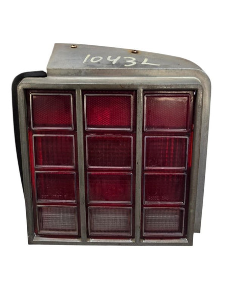 81 - 83 Oldsmobile Cutlass Tail Light Assembly 4 door Left Driver Side