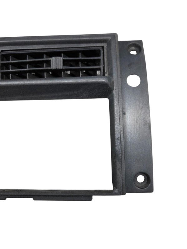 1989 Chevy S10 Blazer Dash Center Radio Heater Control Bezel w Vents C