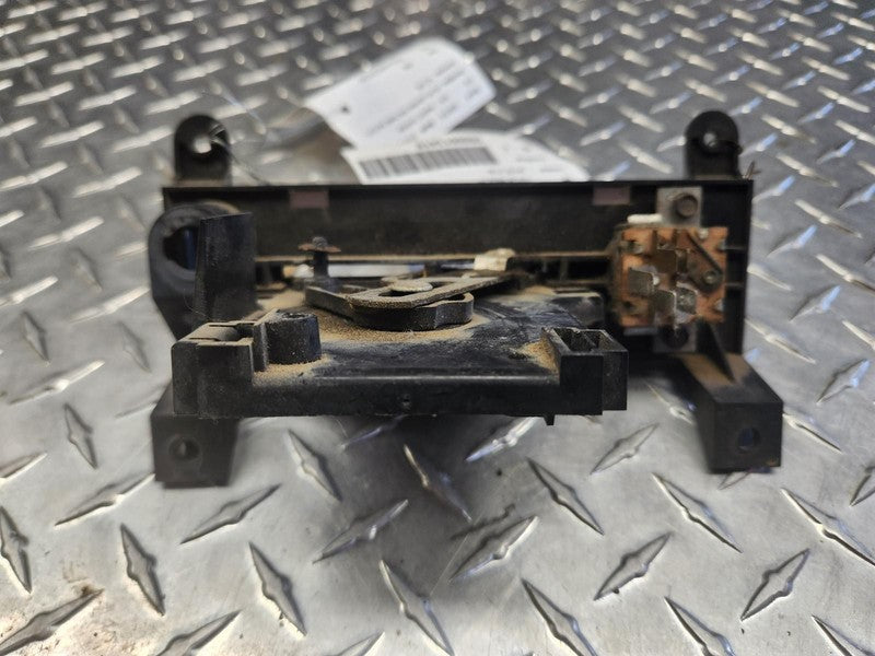 82 - 85 Chevrolet S10 Dash Heater Control w/o AC OEM GMC S15 16014351