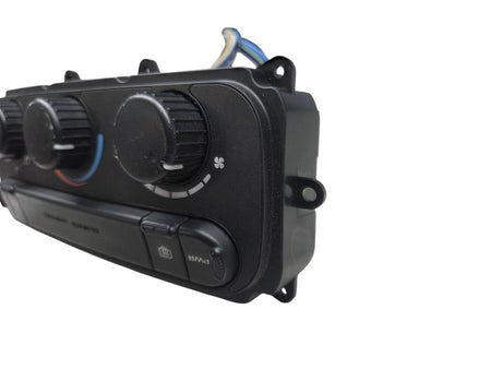 2003 Dodge Caravan Dash Heater Control 05005001AH Voyager Town & Count