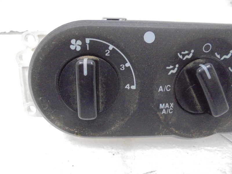 Dash Heater Control fits 01 - 02 Ford Escape