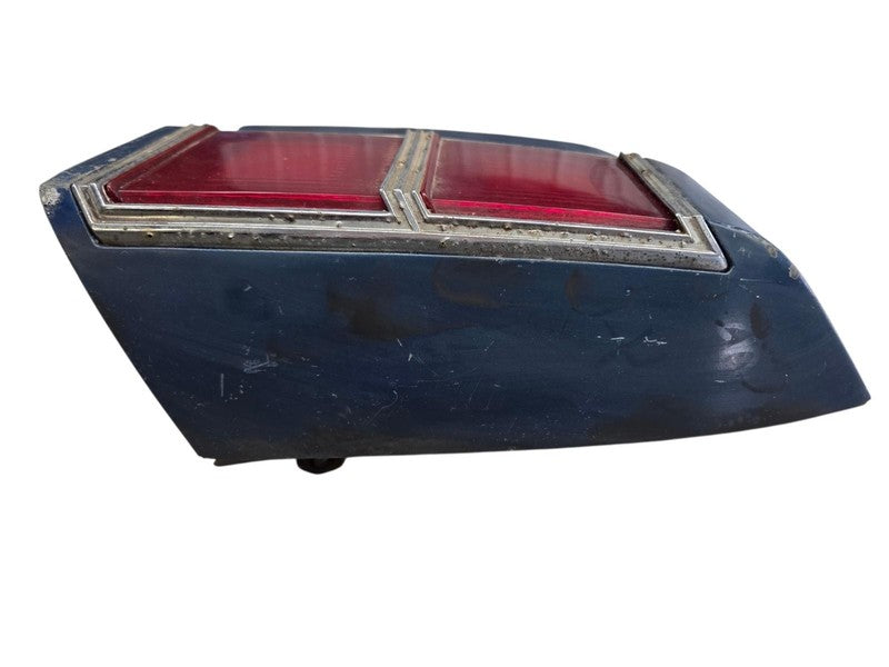 76 - 77 Oldsmobile Cutlass Tail Light Assembly Right Passenger Side OE