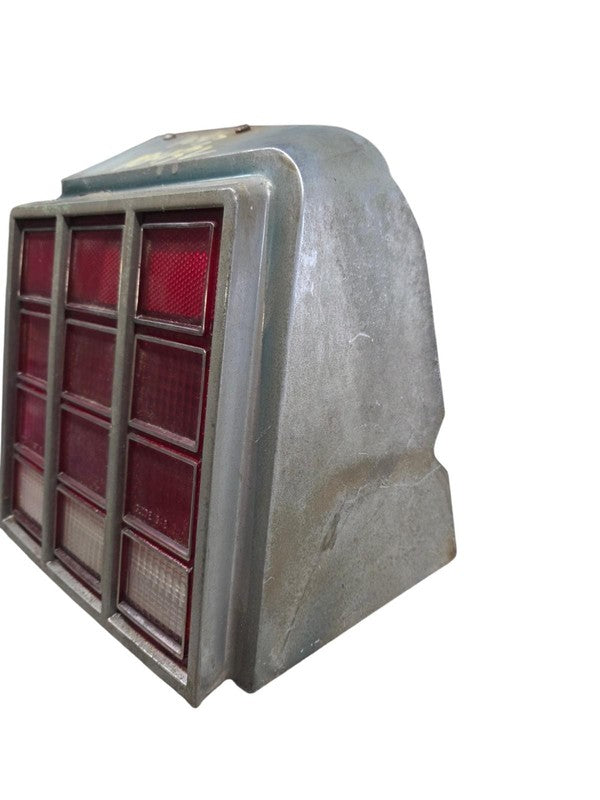 81 - 83 Oldsmobile Cutlass Tail Light Assembly 4 door Left Driver Side