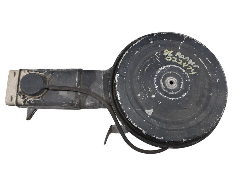 85 - 86 Ford Ranger 2.0 L Air Cleaner Breather OEM E5TZ9600HA