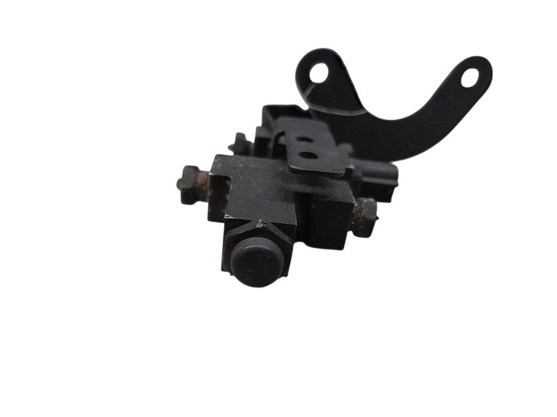 1993 - 1998 Jeep Grand Cherokee Brake Proportioning Valve OEM 52009061