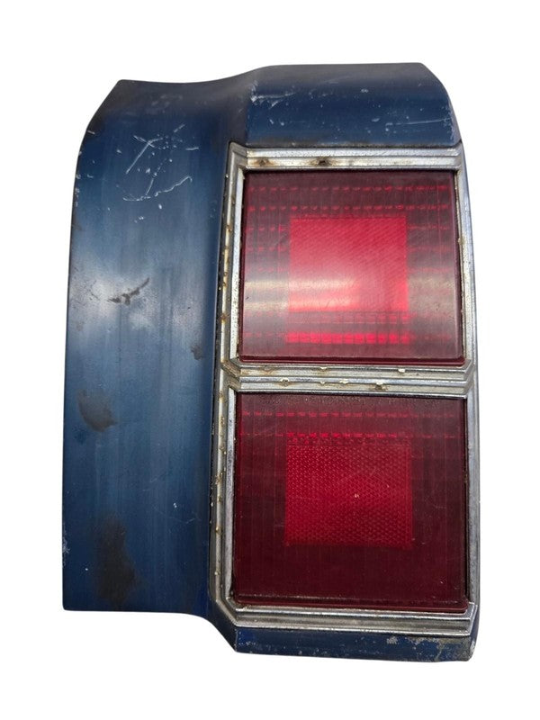 76 - 77 Oldsmobile Cutlass Tail Light Assembly Right Passenger Side OE