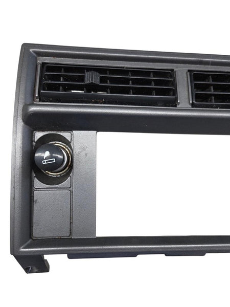 1986-1993 Chevrolet S10 GMC S15 Sonoma Radio AC Vent Bezel Unit OEM 15