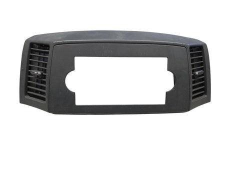 05-07 Jeep Grand Cherokee Center Dash Radio Trim Bezel 5JN30TRM