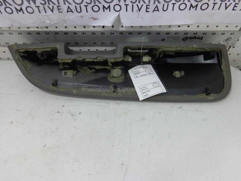 GMC Envoy Armrest Arm Rest Driver Side 15094787 Left Rear Door Interio