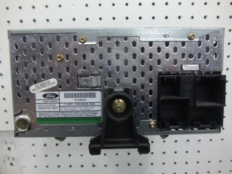 FORD EXPLORER AM FM CD Player 1L2F-18C868-BB 02 03 04 05 Mountaineer