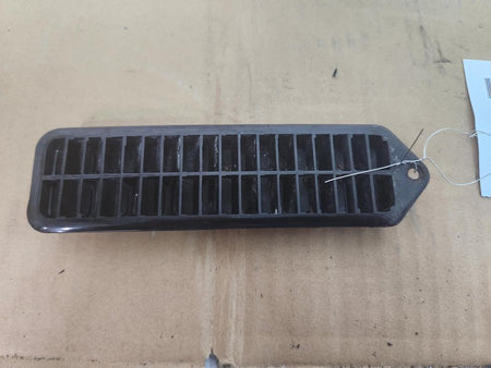 87-96 Jeep Cherokee XJ Fresh Air Vent Louver Rear Door Sill OEM 895500