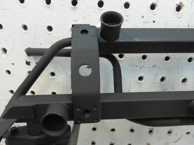 92 - 95 Dodge Caravan 3.0 L Fuel Injection Rail OEM