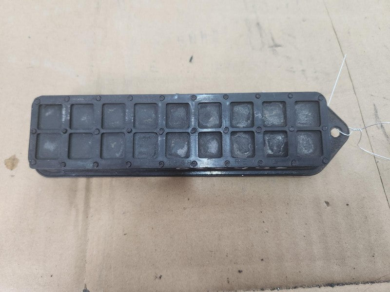 87-96 Jeep Cherokee XJ Fresh Air Vent Louver Rear Door Sill OEM 895500