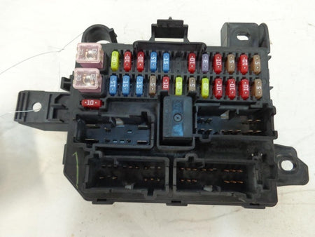 01 - 04 Ford Escape Engine Fuse Box YL8Z14A068AB