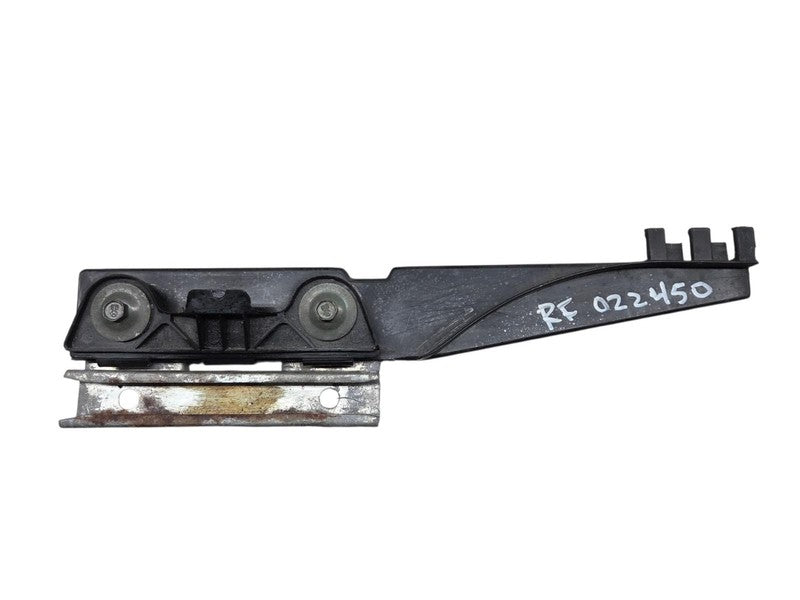 82 - 93 Chevrolet S10 Lower Door Glass Sash Window Bracket GMC 1556473