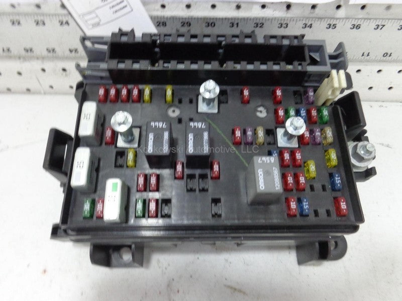 Chevy Trailblazer REAR Fuse Junction Box Assembly 2002 GMC Envoy