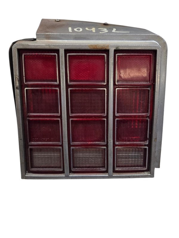 81 - 83 Oldsmobile Cutlass Tail Light Assembly 4 door Left Driver Side