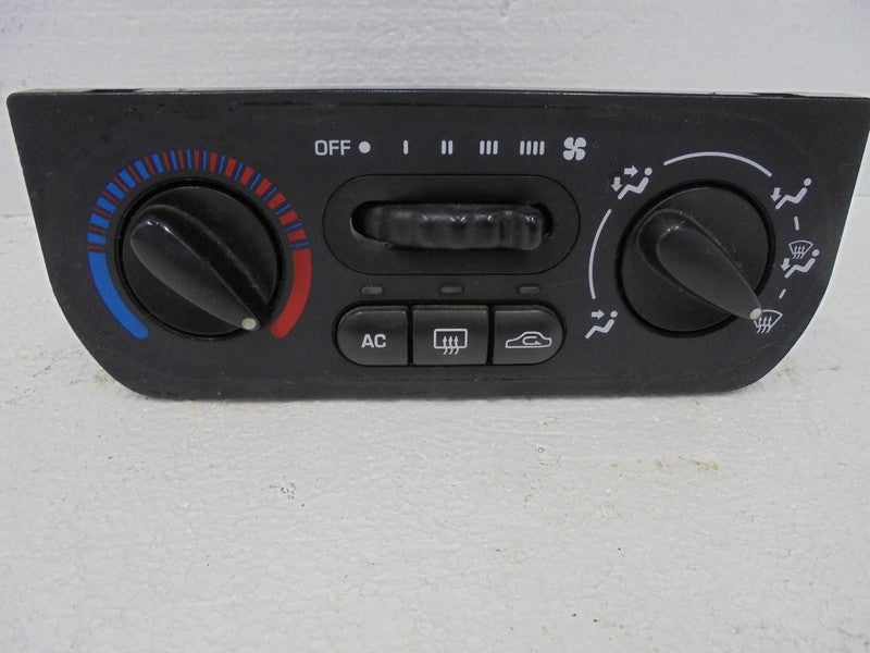 00 - 02 Saturn SC Dash Heater Control OEM 21031429 w/AC
