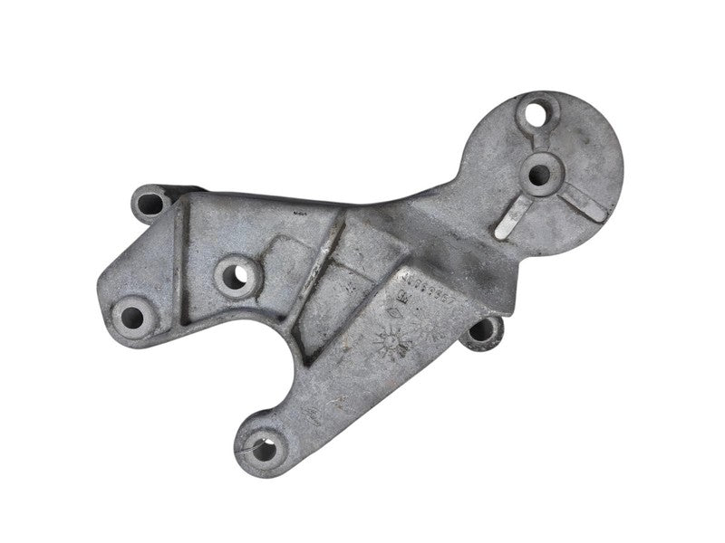 1990-95 Chevrolet Astro G10-30 GMC 4.3L V6 used power steering bracket