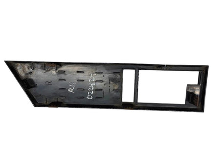 88 - 94 Chevrolet C1500 Door Handel Bezel Black Textured OEM 15553920 